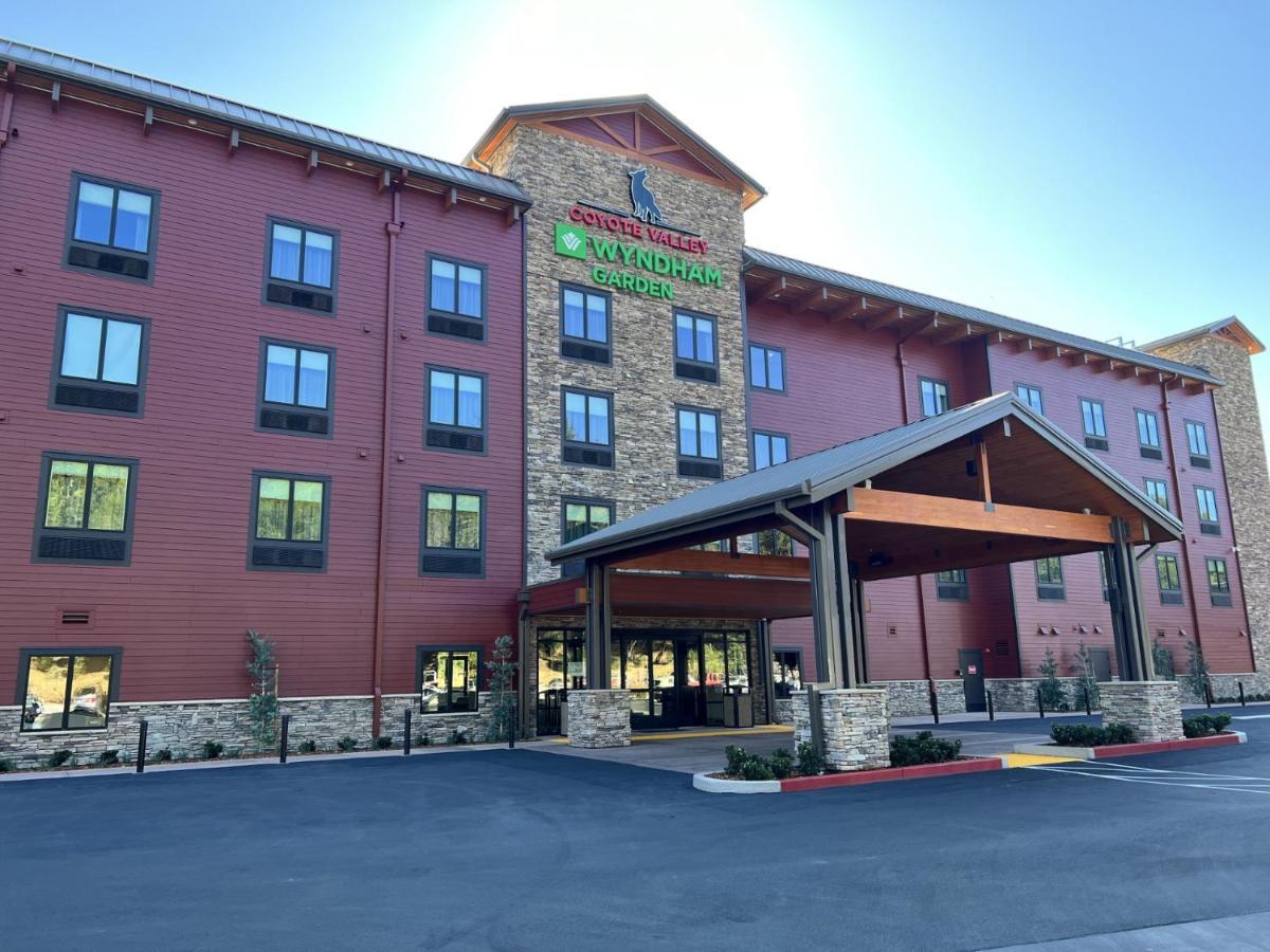 Wyndham Garden Redwood Valley - Ukiah Екстер'єр фото