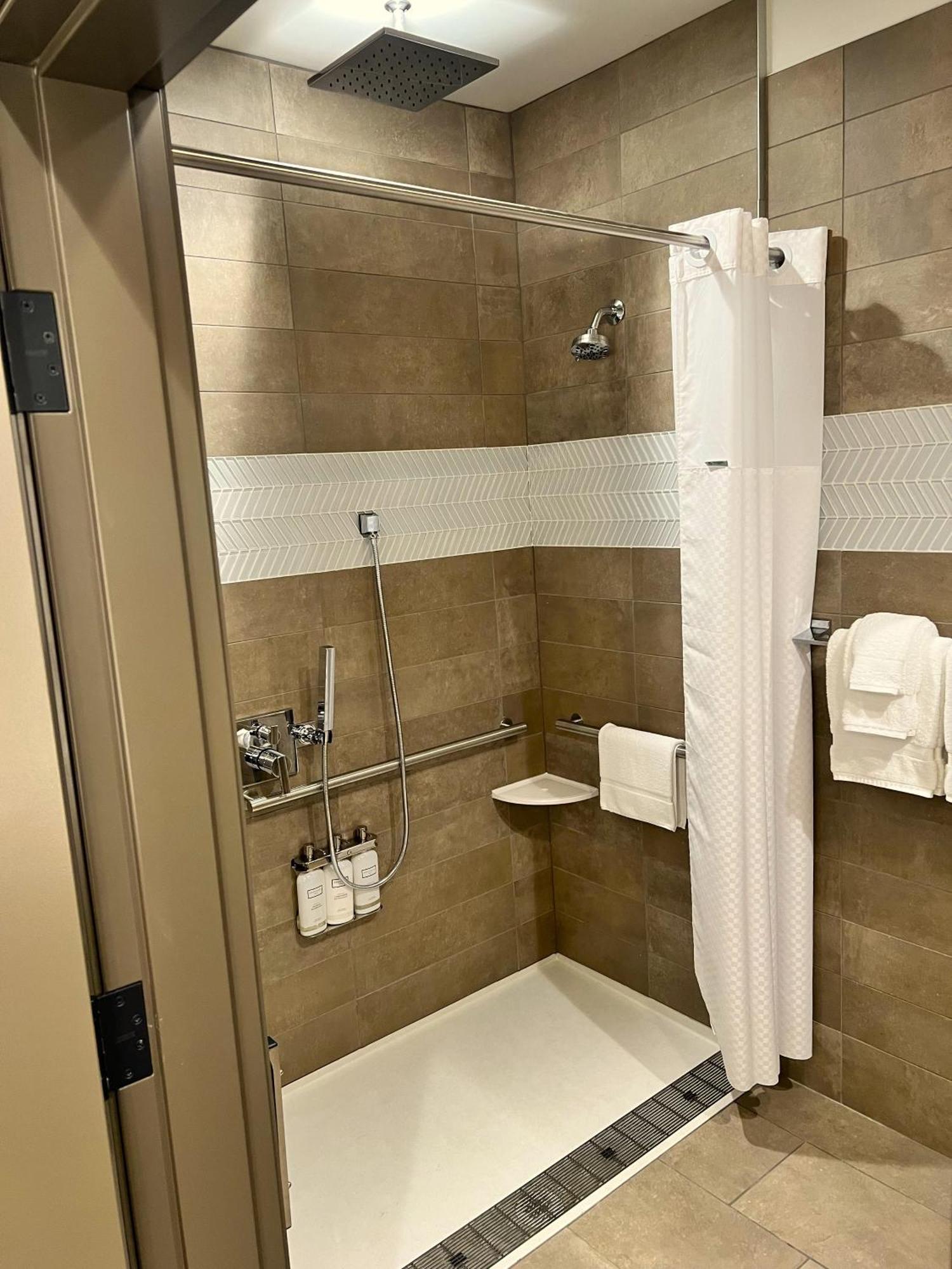 Wyndham Garden Redwood Valley - Ukiah Екстер'єр фото