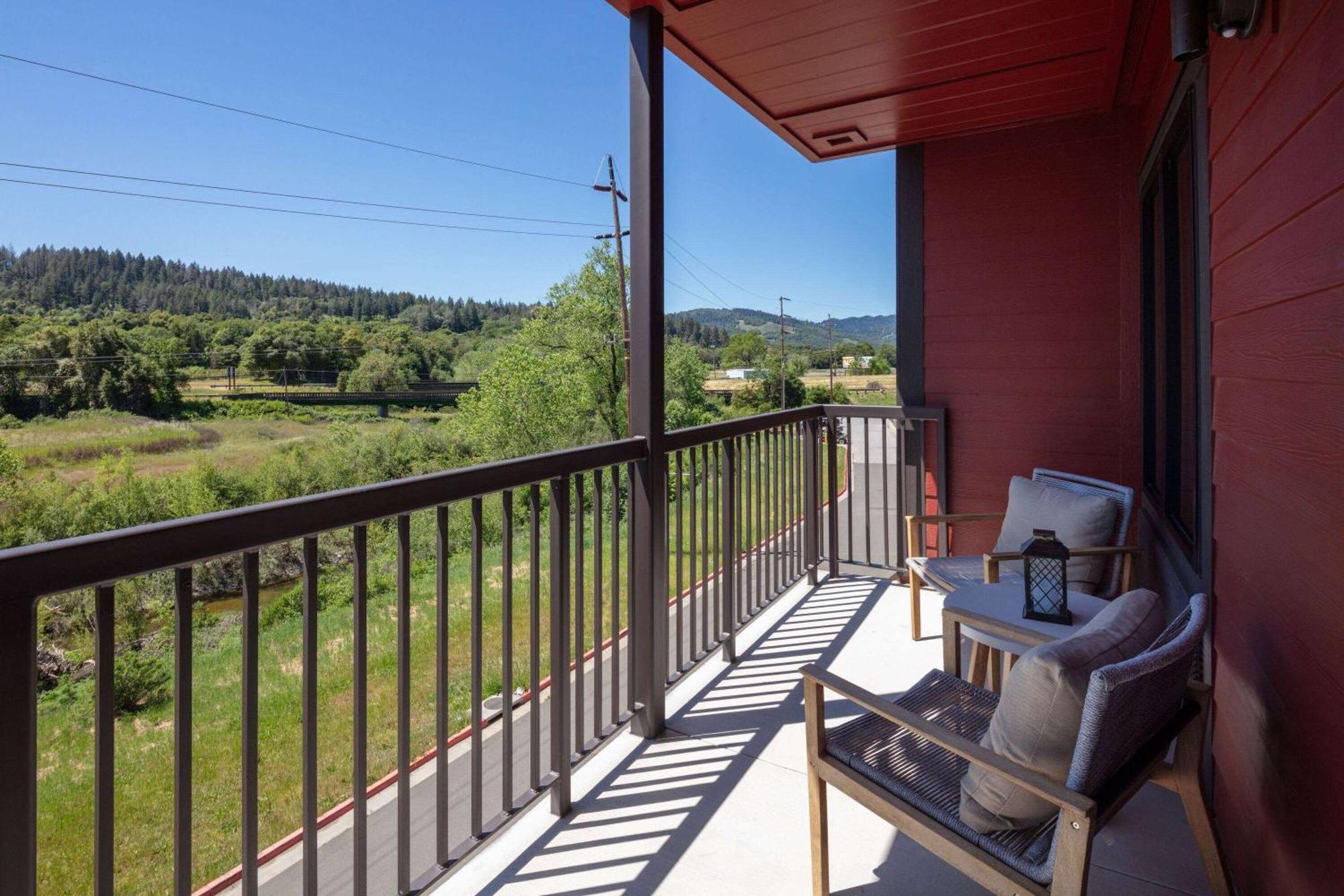 Wyndham Garden Redwood Valley - Ukiah Екстер'єр фото