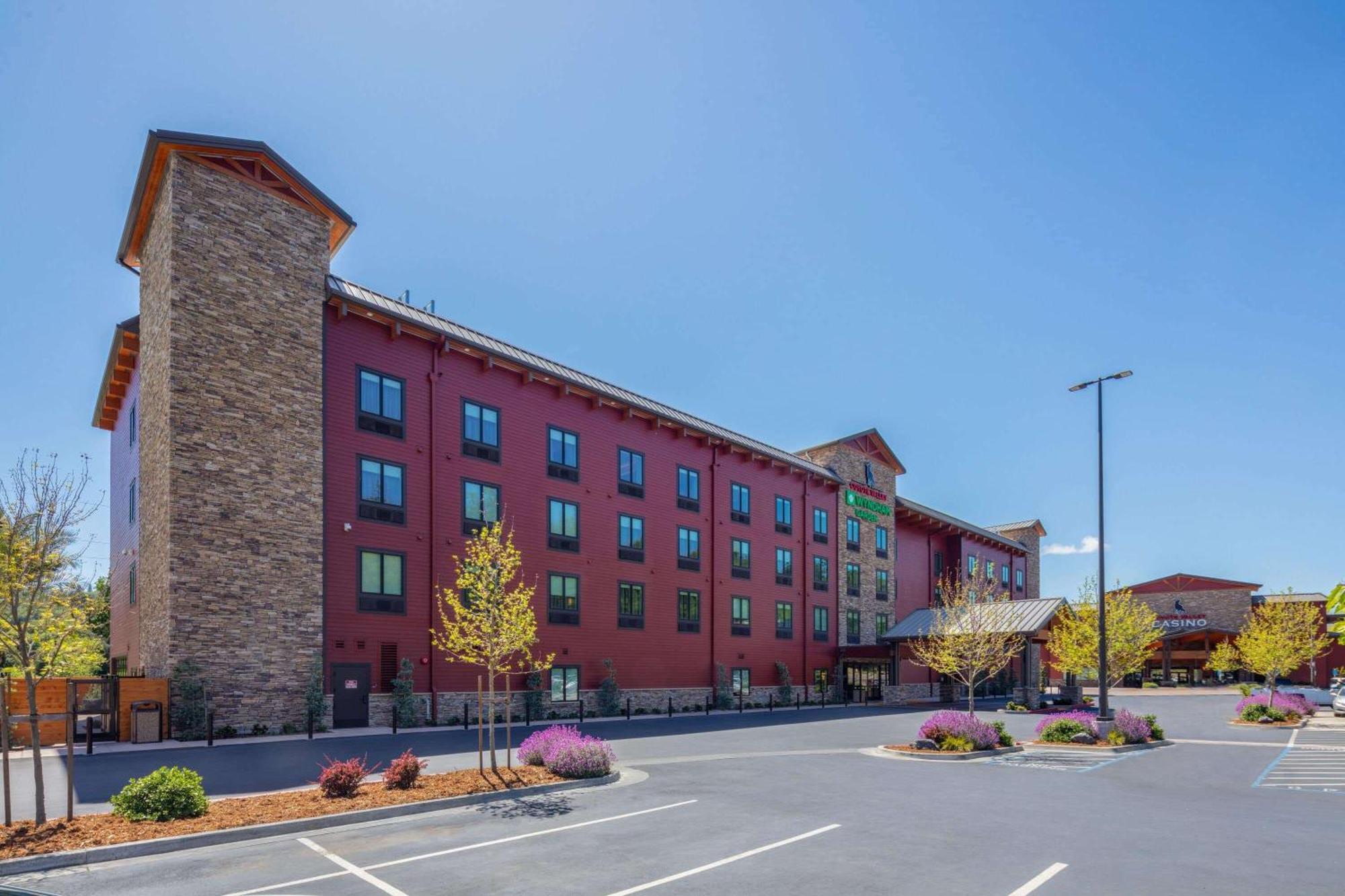 Wyndham Garden Redwood Valley - Ukiah Екстер'єр фото