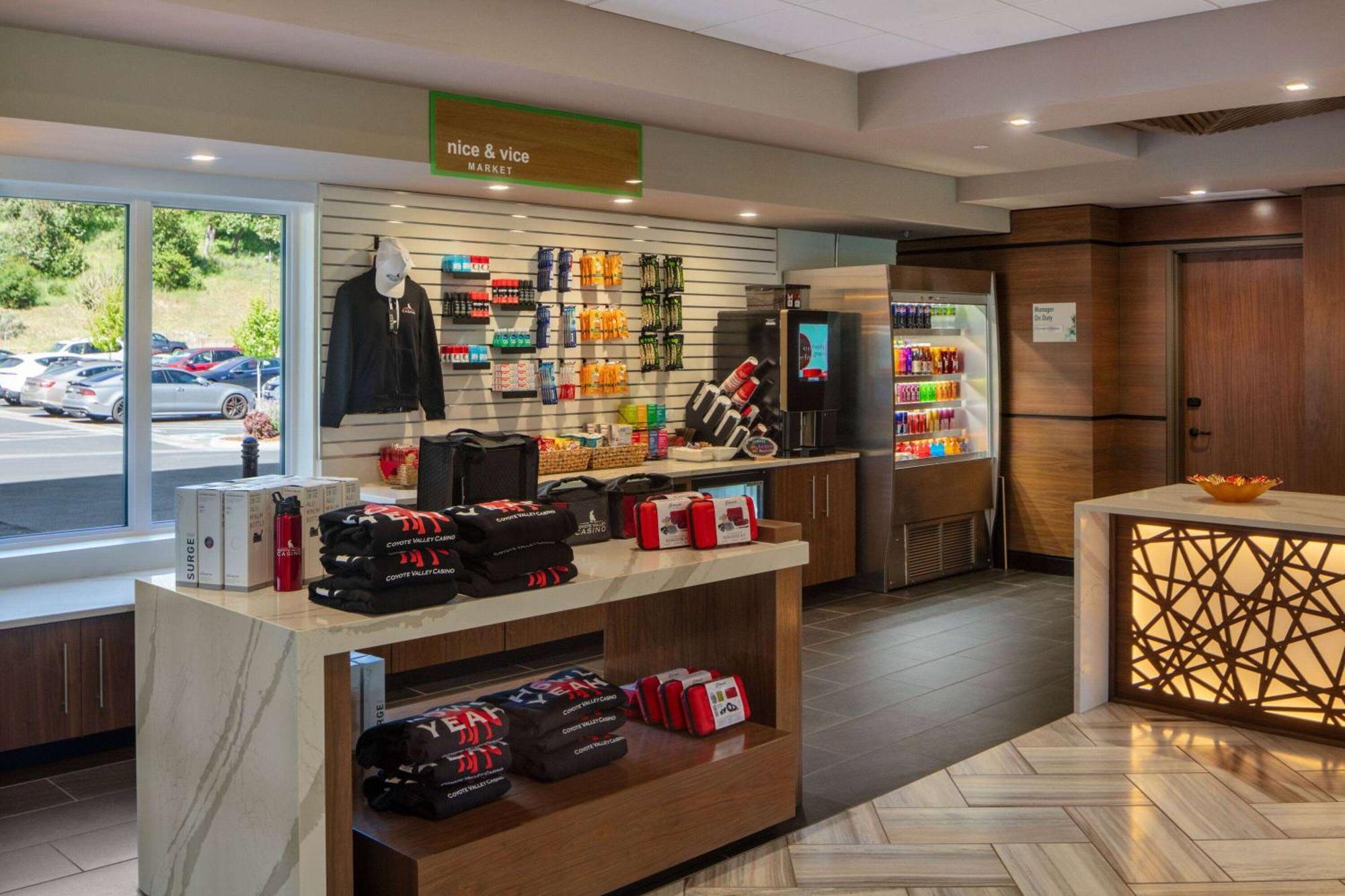Wyndham Garden Redwood Valley - Ukiah Екстер'єр фото
