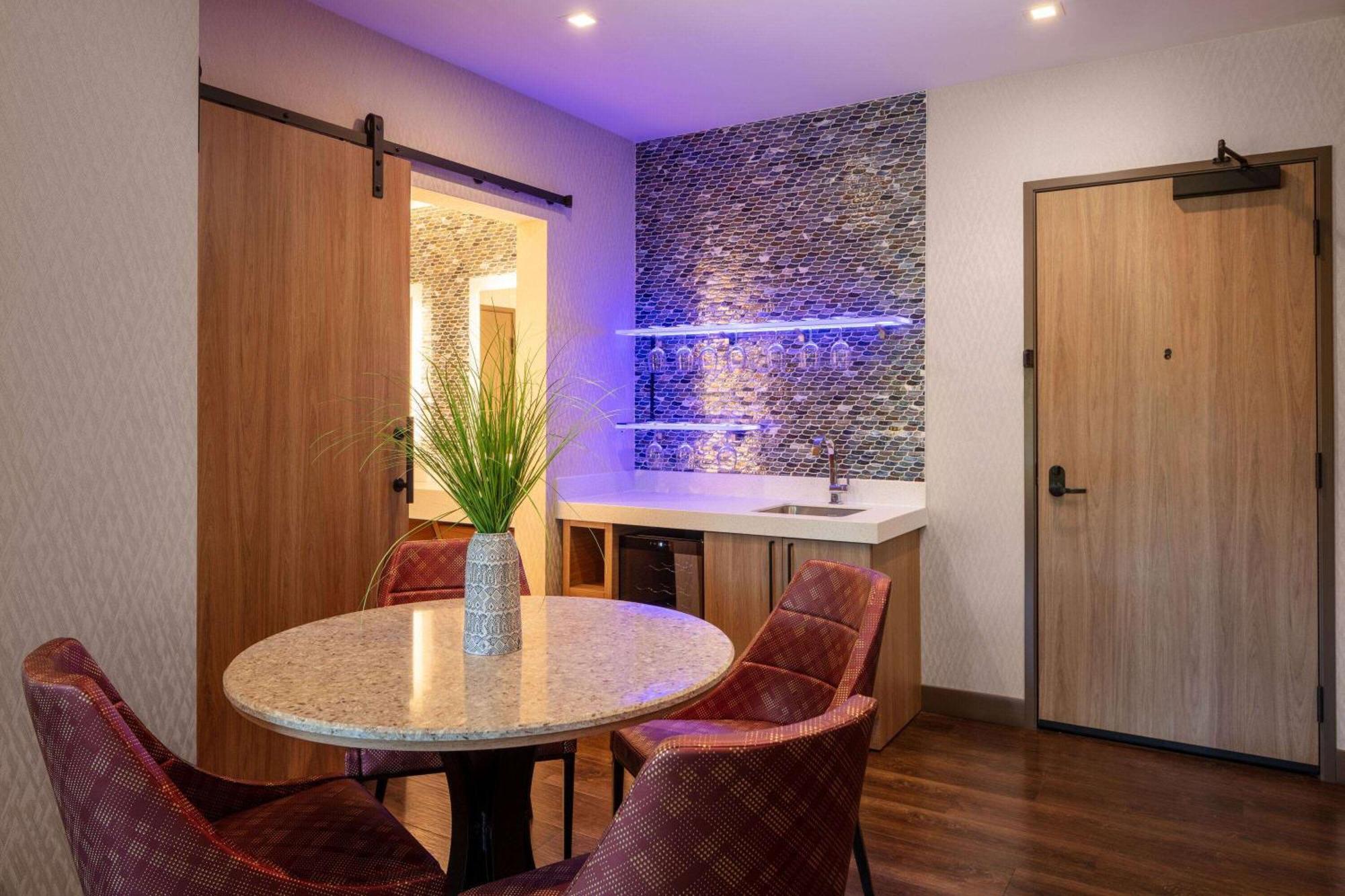 Wyndham Garden Redwood Valley - Ukiah Екстер'єр фото